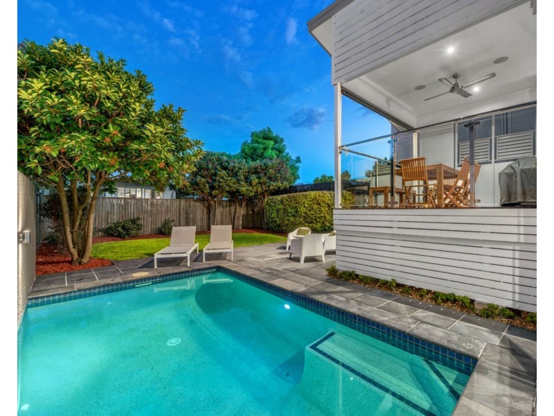 74 Stuart Street, Bulimba QLD 4171