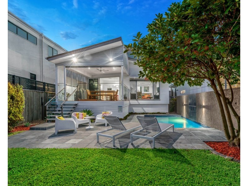 74 Stuart Street, Bulimba QLD 4171