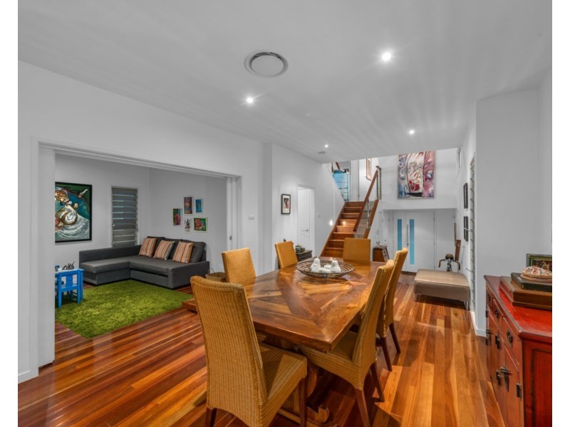 74 Stuart Street, Bulimba QLD 4171