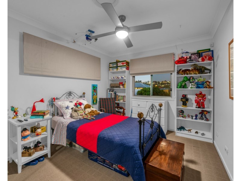 74 Stuart Street, Bulimba QLD 4171
