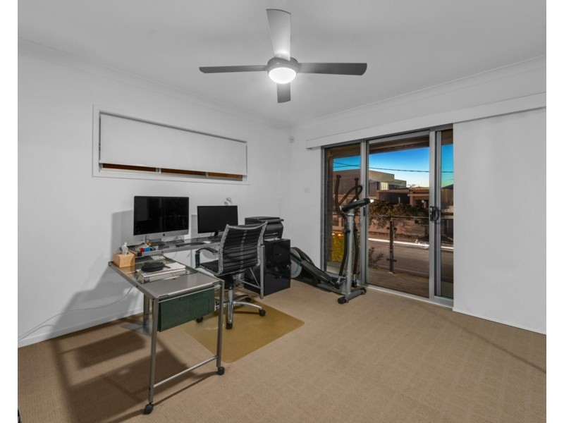 74 Stuart Street, Bulimba QLD 4171