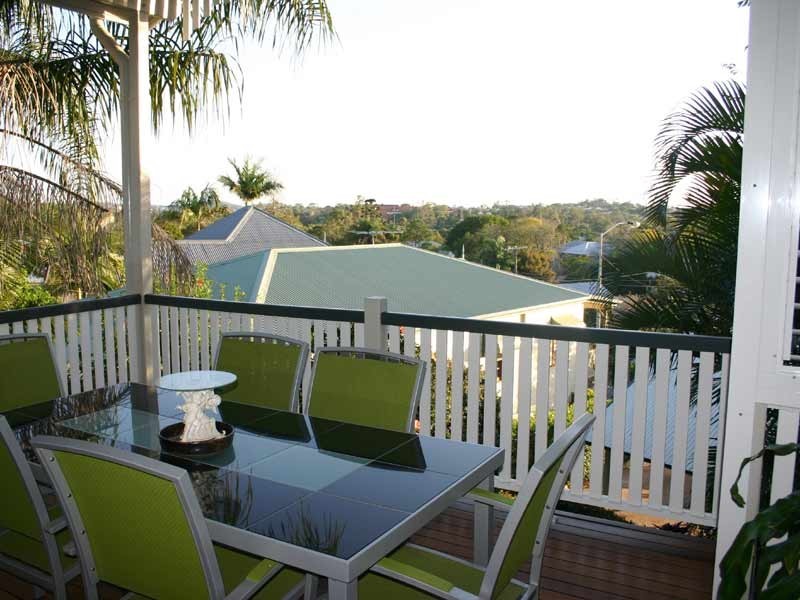 9 Norman Crescent, Norman Park QLD 4170