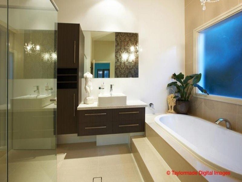 64 Amy Street, Hawthorne QLD 4171