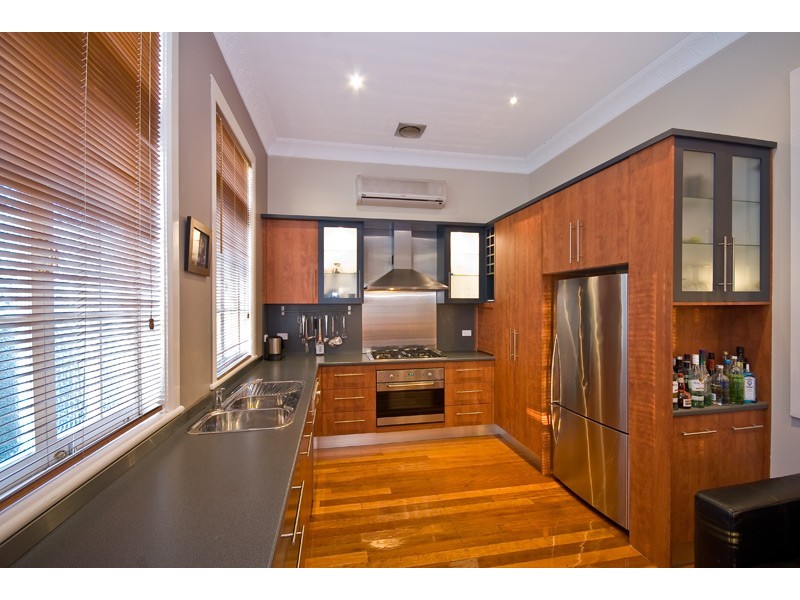 6 Lomond Street, East Brisbane QLD 4169