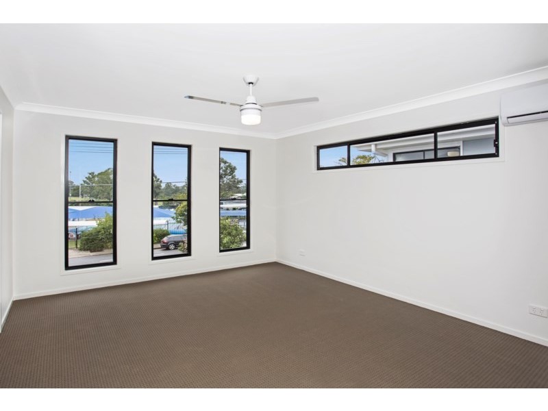 811 Oxley Road, Corinda QLD 4075