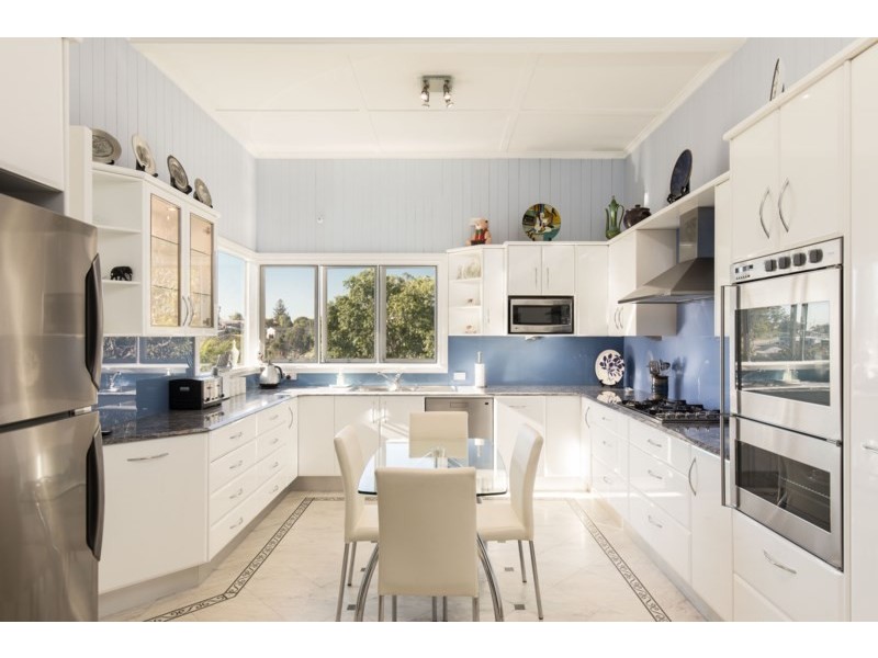 8 Spica Street, Coorparoo QLD 4151