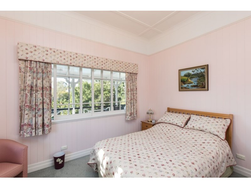 8 Spica Street, Coorparoo QLD 4151