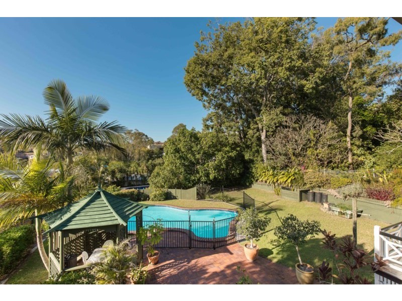 8 Spica Street, Coorparoo QLD 4151