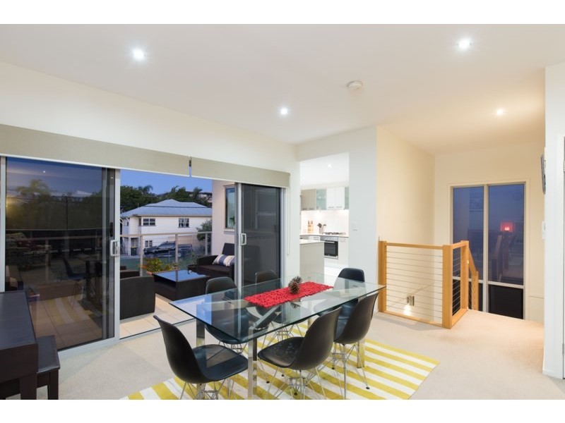10 Ovey Street, Morningside QLD 4170