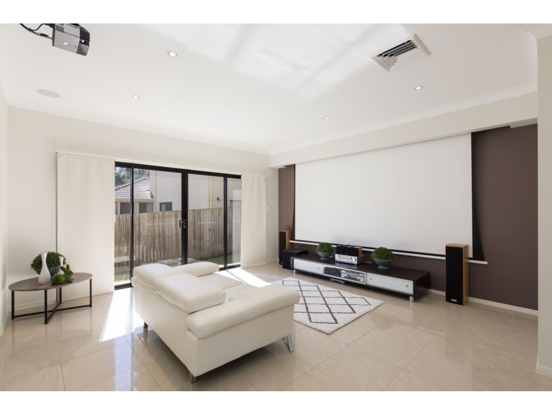 6 John Street, Manly West QLD 4179