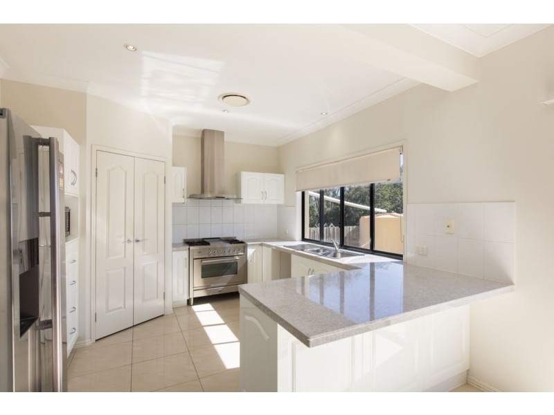 6 John Street, Manly West QLD 4179