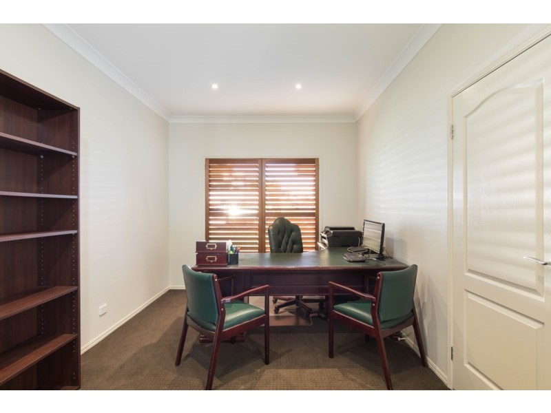 6 John Street, Manly West QLD 4179