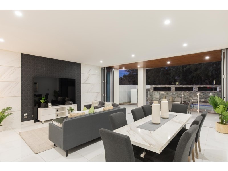 23 Bulimba Parade, Bulimba QLD 4171