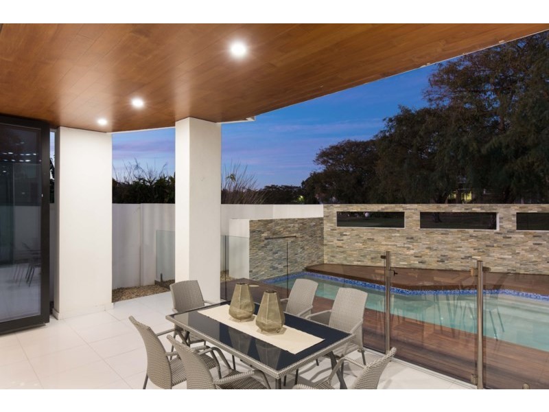 23 Bulimba Parade, Bulimba QLD 4171