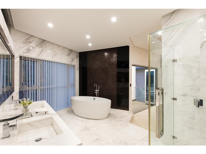 23 Bulimba Parade, Bulimba QLD 4171