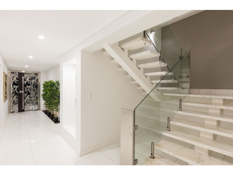 23 Bulimba Parade, Bulimba QLD 4171