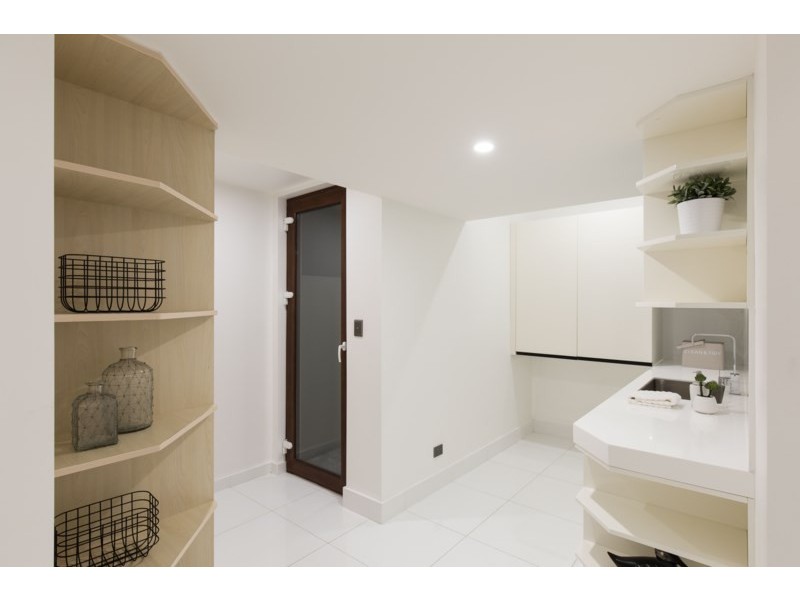 23 Bulimba Parade, Bulimba QLD 4171