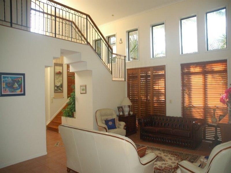 7 Ehlers Close, Carindale QLD 4152