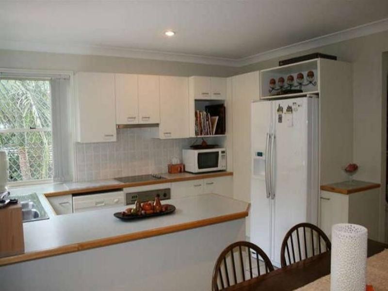 2/12 Norman Avenue, Norman Park QLD 4170