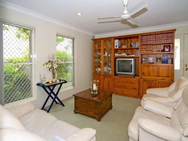 2/12 Norman Avenue, Norman Park QLD 4170