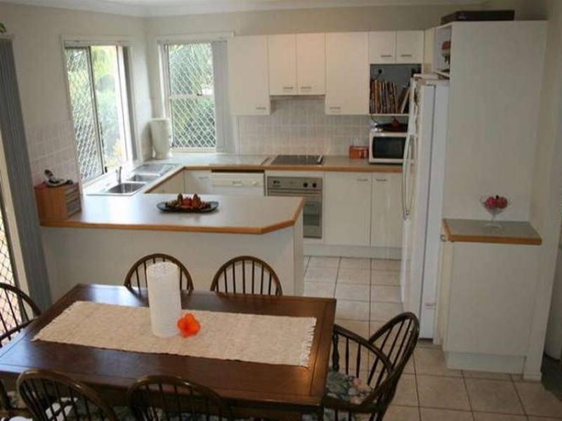 2/12 Norman Avenue, Norman Park QLD 4170