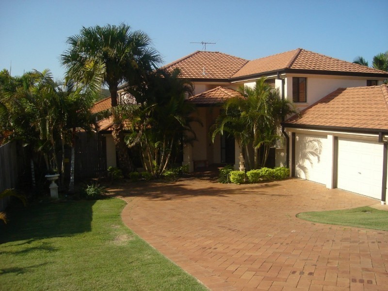 99 Cribb Road, Carindale QLD 4152