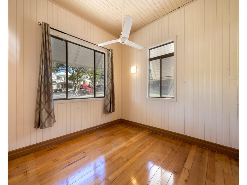 26 Heath Street, East Brisbane QLD 4169