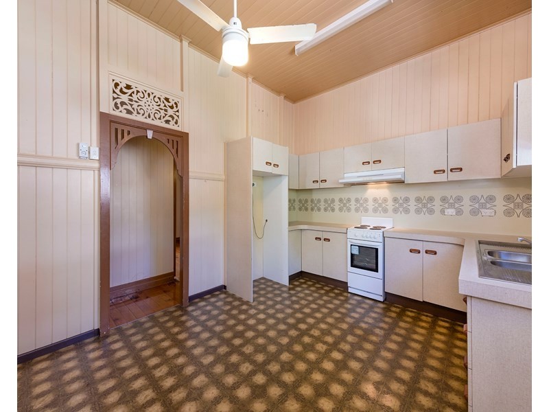 26 Heath Street, East Brisbane QLD 4169