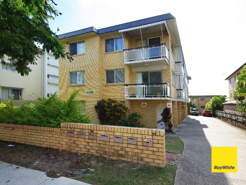 1/44 Kitchener Street, Coorparoo QLD 4151