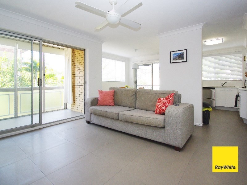 1/44 Kitchener Street, Coorparoo QLD 4151