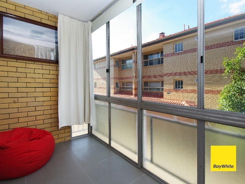 1/44 Kitchener Street, Coorparoo QLD 4151