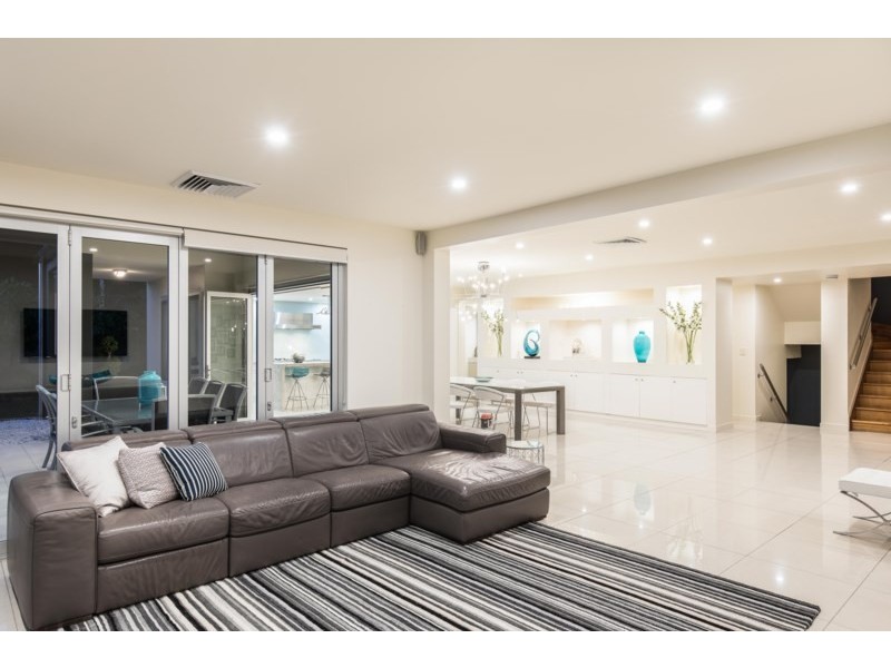 33 Aaron Avenue, Hawthorne QLD 4171