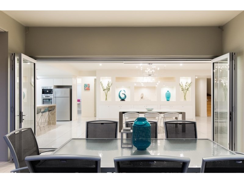 33 Aaron Avenue, Hawthorne QLD 4171