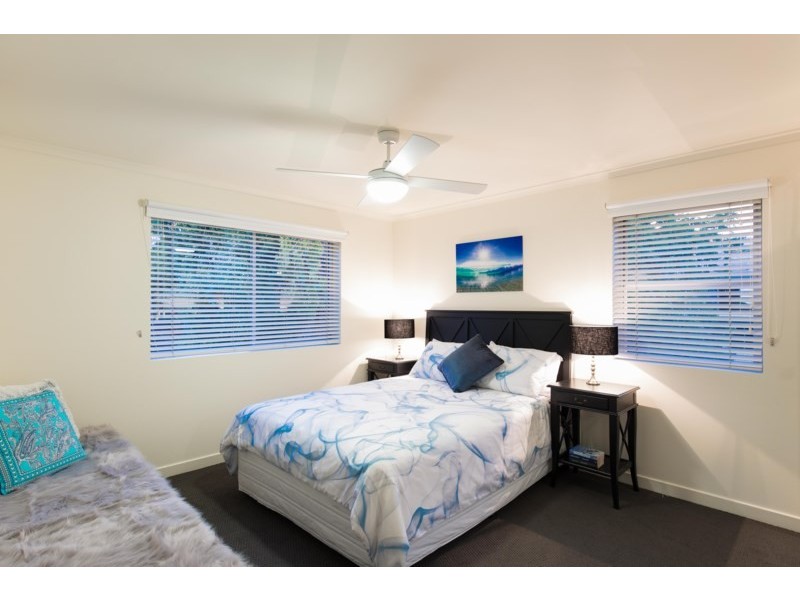 33 Aaron Avenue, Hawthorne QLD 4171