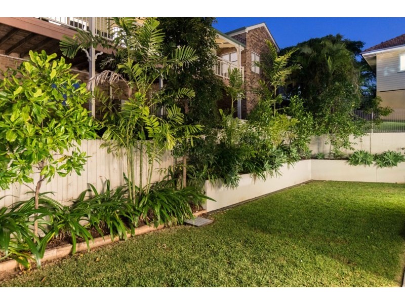 33 Aaron Avenue, Hawthorne QLD 4171