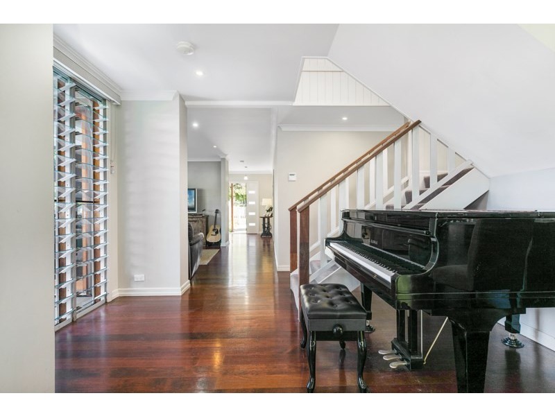 93 Bulimba Street, Bulimba QLD 4171