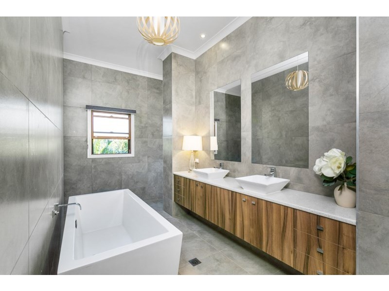 93 Bulimba Street, Bulimba QLD 4171