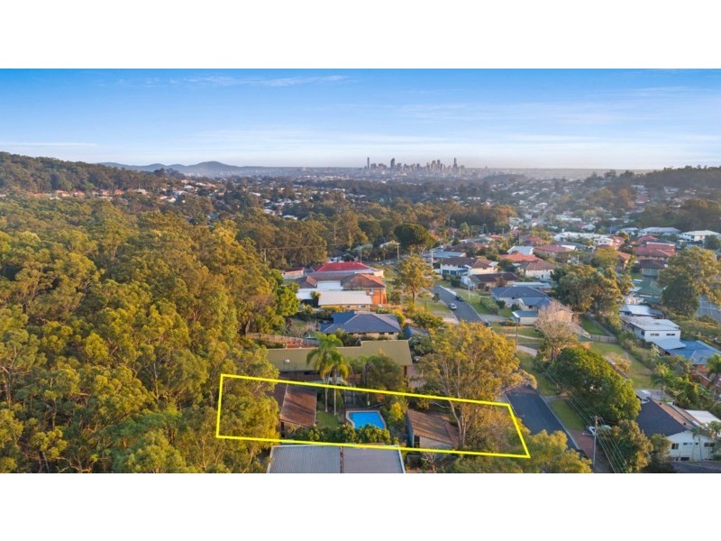 15 Barnehurst Street, Tarragindi QLD 4121