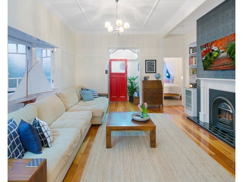 46 Miles Street, Hawthorne QLD 4171