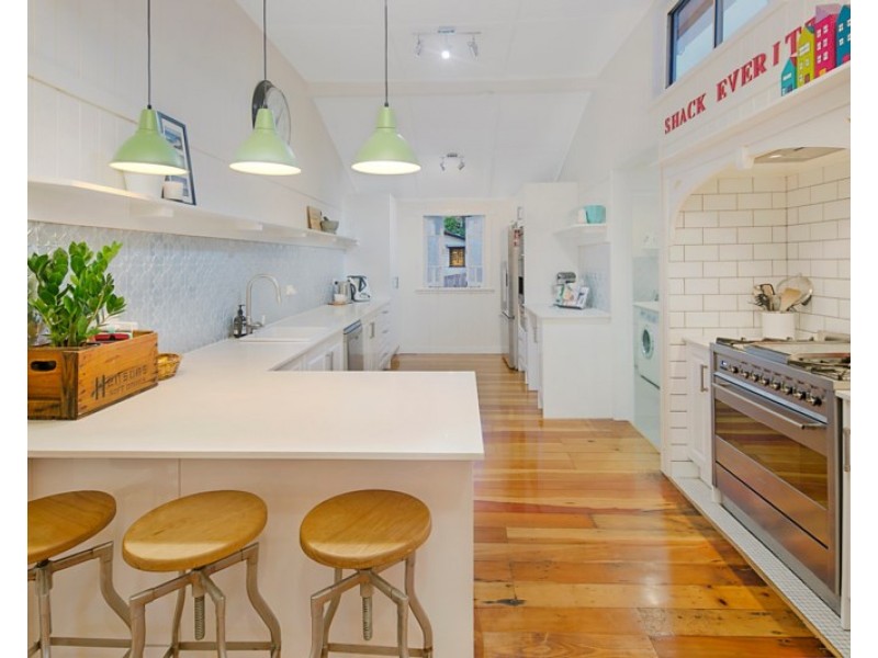 46 Miles Street, Hawthorne QLD 4171