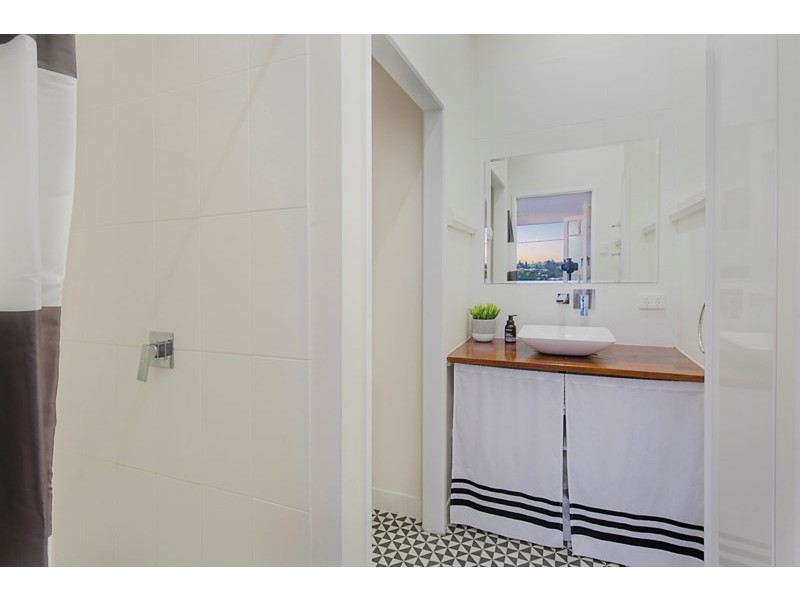 46 Miles Street, Hawthorne QLD 4171