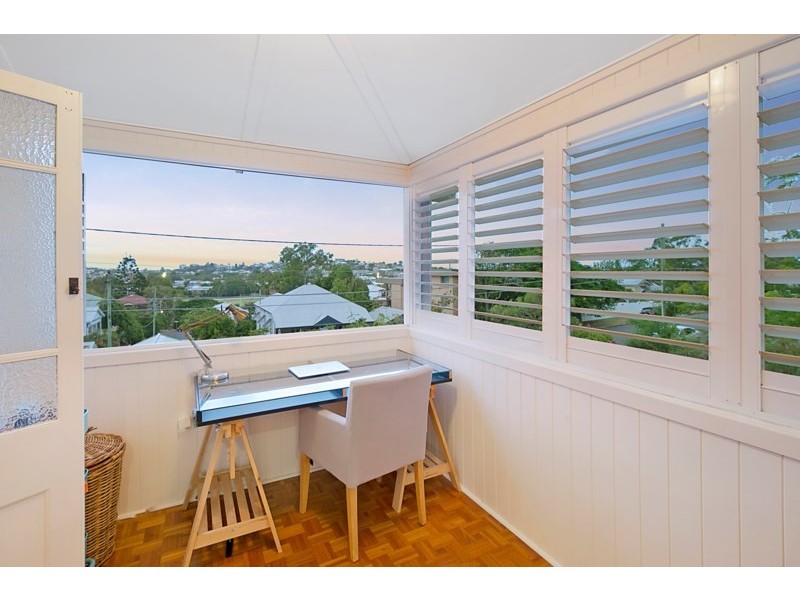 46 Miles Street, Hawthorne QLD 4171