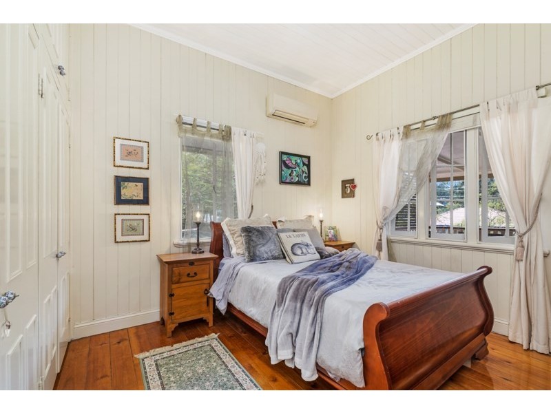 95 Thynne Avenue, Norman Park QLD 4170