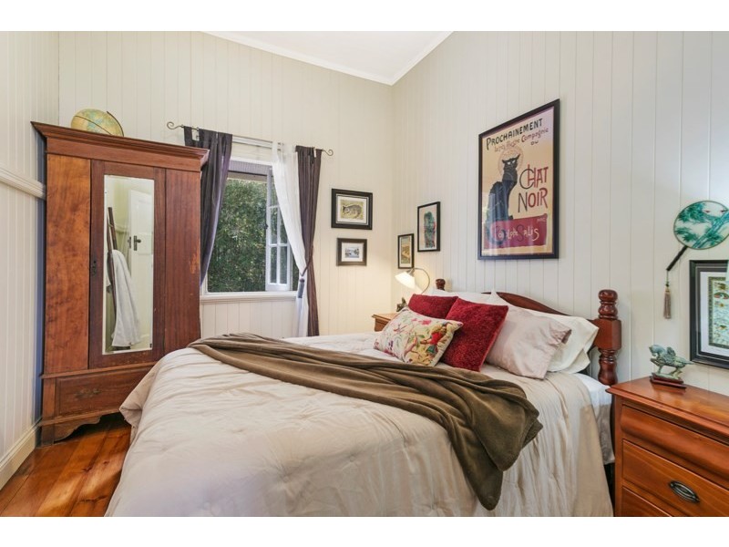 95 Thynne Avenue, Norman Park QLD 4170