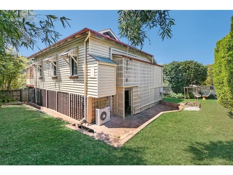 95 Thynne Avenue, Norman Park QLD 4170