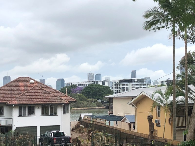 27 Aaron Avenue, Hawthorne QLD 4171