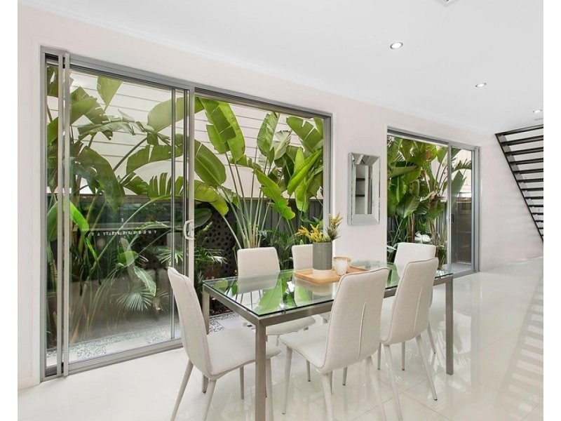 36 Philip Street, Hawthorne QLD 4171