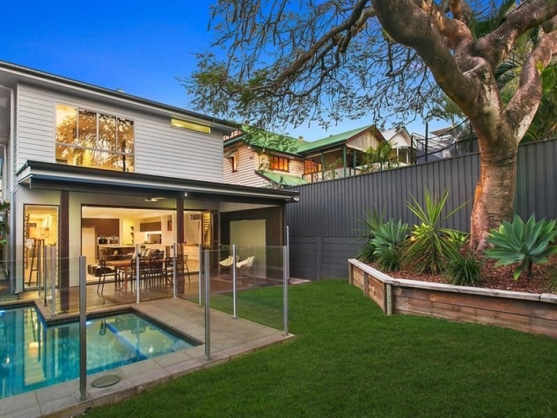 36 Philip Street, Hawthorne QLD 4171