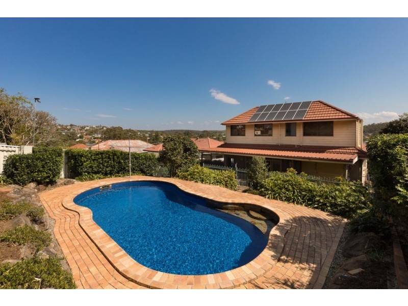 42 Emma Street, Holland Park West QLD 4121