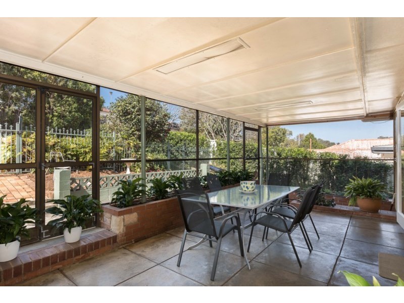 42 Emma Street, Holland Park West QLD 4121